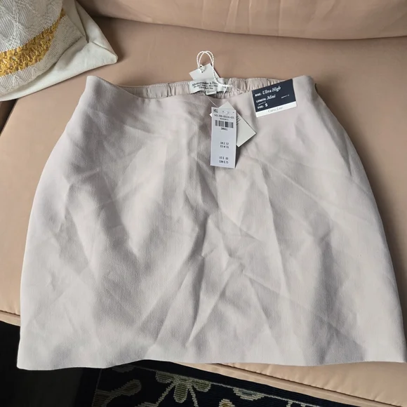 Abercrombie & Fitch Scarlett Curve Love Mini Skirt - Picture 5 of 8